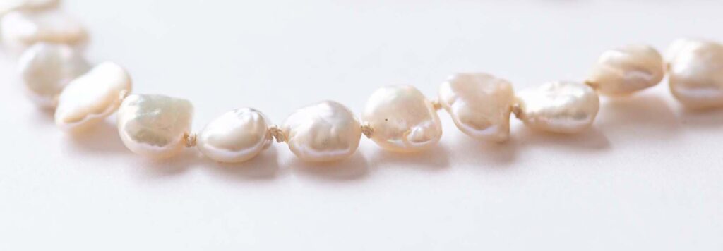 Pearl shapes 6 white keshi