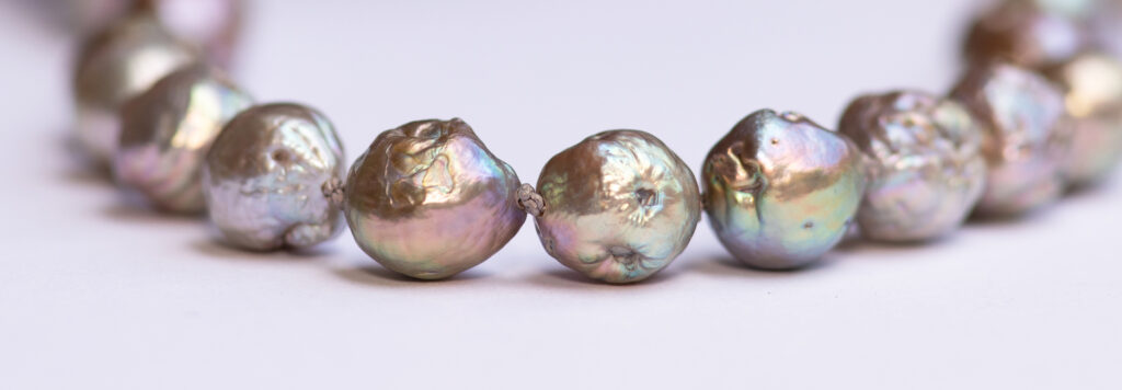 Pearl shapes 9 wrinkled edison